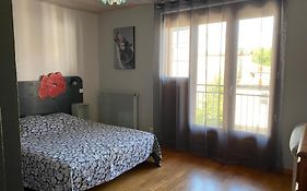 Chez Doukine, Appartement avec balcon à Chouzelot